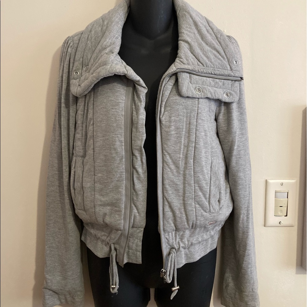 Grey Jacket❓ - Picture 2 of 16